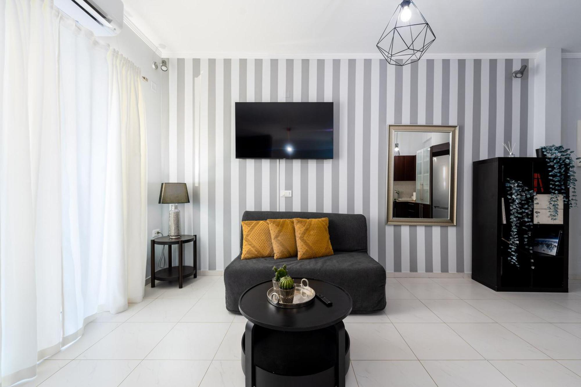 Byron Luxury Apartments Егіо Екстер'єр фото